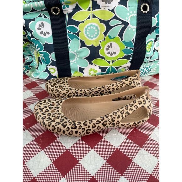 CROCS LAURA GRAPHIC FLAT ballet cheetah print - Picture 5 of 9